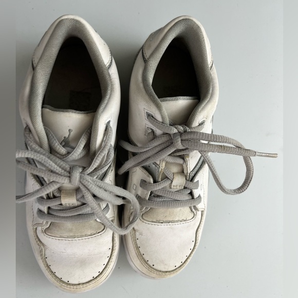 Jordan Flight 23 shoes - Picture 3 of 7